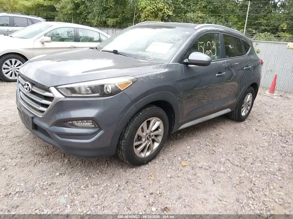 KM8J3CA47JU754968 — 2018 Hyundai Tucson, фото 2 с аукциона IAAI 07.10.2026, Естественный износ
