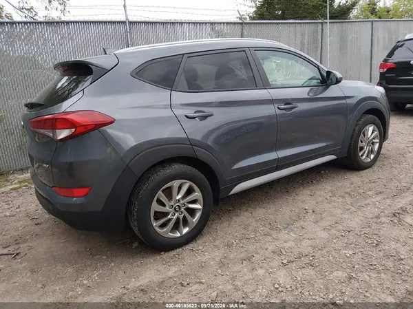KM8J3CA47JU754968 — 2018 Hyundai Tucson, фото 4 с аукциона IAAI 07.10.2026, Естественный износ