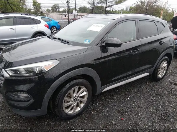KM8J3CA44JU608995 — 2018 Hyundai Tucson, фото 2 с аукциона IAAI 09.10.2026, Естественный износ