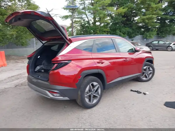 KM8JCDD12SU307084 — 2025 Hyundai Tucson, фото 4 с аукциона IAAI, Передняя и задняя части