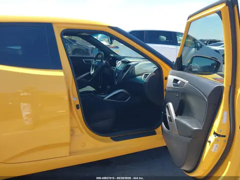 2017 Hyundai Veloster Value Edition VIN KMHTC6AD3HU321944 фото 5