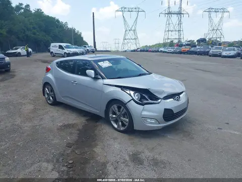 KMHTC6ADXGU296782 — 2016 Hyundai Veloster, Передняя часть справа (Right Front), фото до ремонта