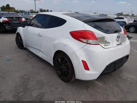 2016 Hyundai Veloster VIN KMHTC6ADXGU262633 фото 3