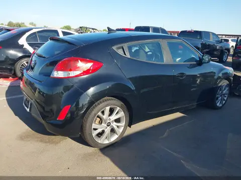 2017 Hyundai Veloster VIN KMHTC6ADXHU309192 фото 4