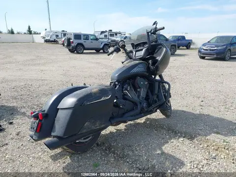 2020 INDIAN MOTORCYCLE CO. Challenger Dark Horse VIN 56KLCDRRXL3387019 фото 4
