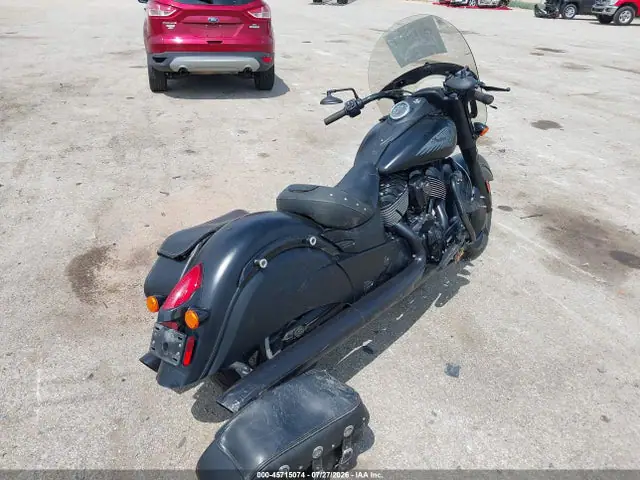 56KCCDAA7K3372028 — 2019 Indian Motorcycle Co. Chief Dark Horse, фото 4 с аукциона IAAI 30.09.2026, Передняя часть