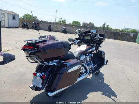2022 INDIAN MOTORCYCLE CO. Roadmaster Limited VIN 56KTKABBXN3408159 фото 4