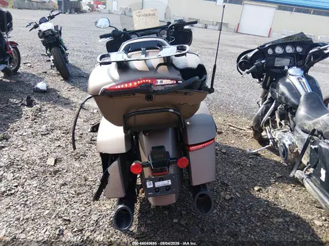 2025 INDIAN MOTORCYCLE CO. Roadmaster Powerplus Dark Horse VIN 56KLGDSS1S3440030 фото 6