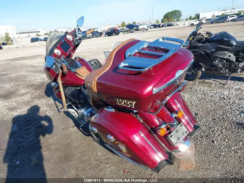2020 INDIAN MOTORCYCLE CO. Roadmaster VIN 56KTRABB6L3388906 фото 3