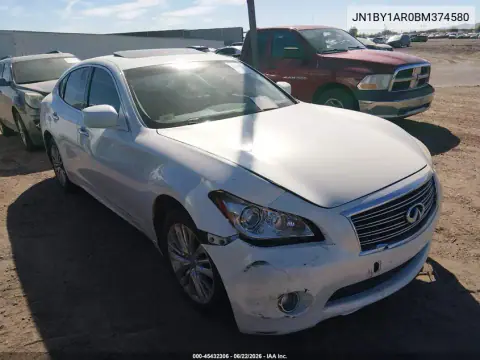 JN1BY1AR0BM374580 — 2011 Infiniti M, Передняя часть, фото до ремонта