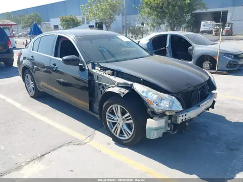JN1CV6AR7FM524071 — 2015 Infiniti Q40, Левый бок (Left Side), фото до ремонта