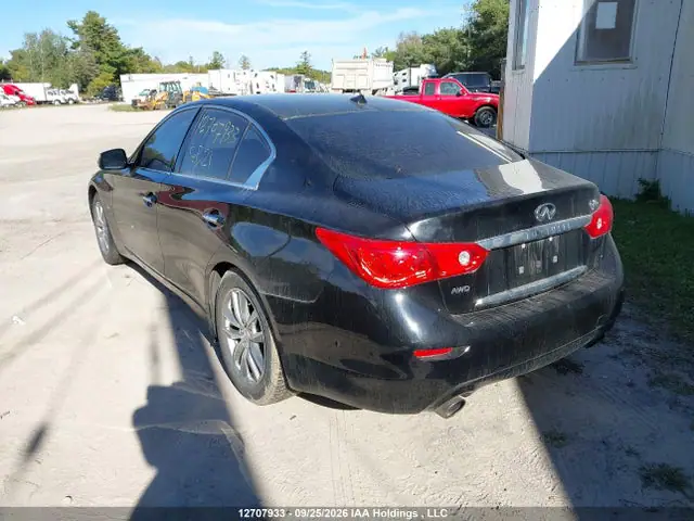 JN1EV7AR5HM841378 — 2017 Infiniti Q50 3.0T, фото 3 с аукциона IAAI 13.10.2026, Подтопление
