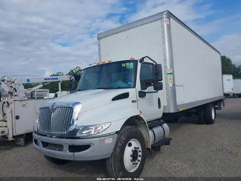 2020 International Mv VIN 1HTEUMMLXLH806555 фото 2