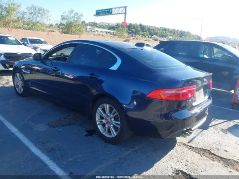 2017 Jaguar Xe 20d Premium VIN SAJAD4BN6HA976168 фото 3
