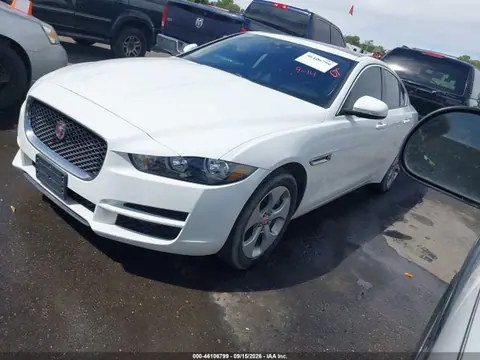 2017 Jaguar Xe 25t VIN SAJAR4BG3HA965079 фото 2