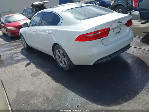 2017 Jaguar Xe 25t VIN SAJAR4BG3HA965079 фото 3