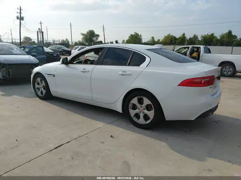 2018 Jaguar Xe 25t VIN SAJAR4FX9JCP27838 фото 3