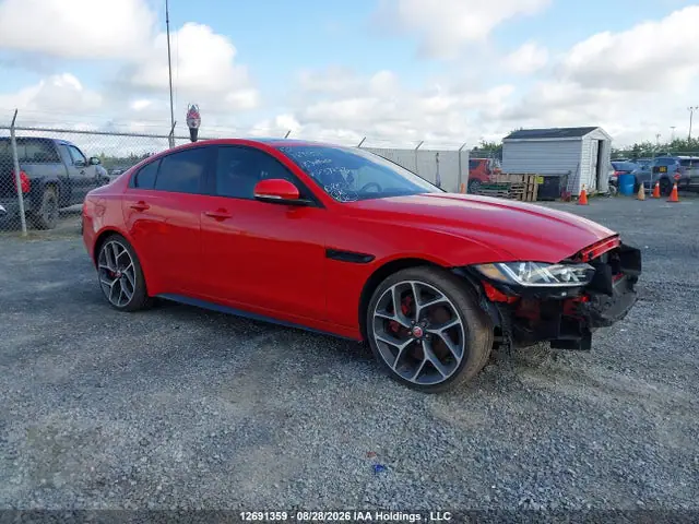 SAJAM4FV7JCP37653 — 2018 Jaguar Xe S, Repossession, фото до ремонта