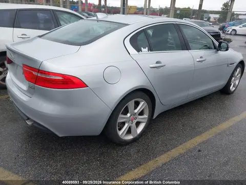 2018 Jaguar XE VIN SAJAK4FX9JCP40559 фото 4