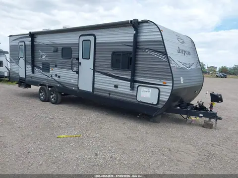 1UJBJ0BR4L1TC0370 — 2020 Jayco JAY Flight, Передняя часть слева (Left Front), фото до ремонта