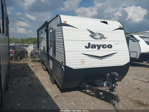 1UJBJ0BP6N17Y0359 — 2022 Jayco Other, Повреждение штормом (Storm Damage), фото до ремонта