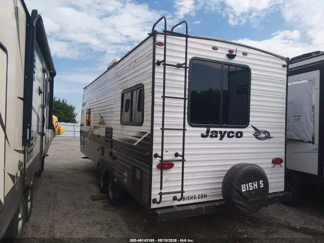 1UJBC0BL8P17Z0059 — 2023 Jayco Other, фото 3 с аукциона IAAI 13.10.2026, Повреждение штормом