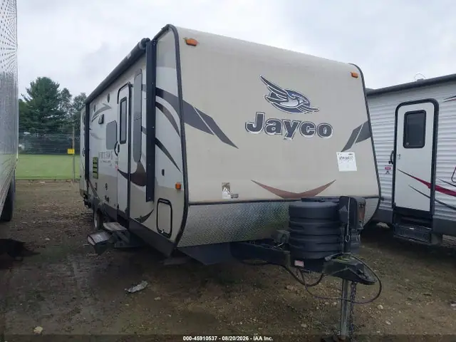 1UJBJ0BM3F1420215 — 2015 Jayco White HAWK, Крыша (Roof), фото до ремонта