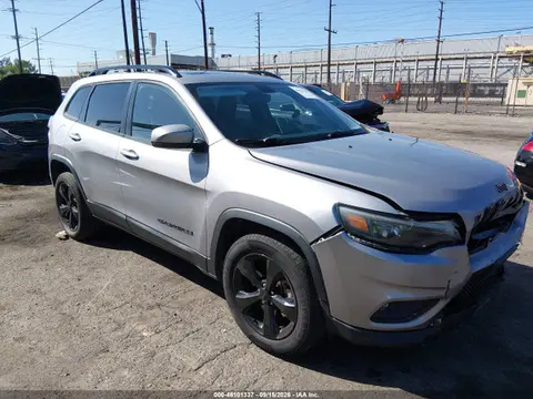 1C4PJMLB0LD604676 — 2020 Jeep Cherokee Altitude 4X4, Передняя часть (Front End), фото до ремонта