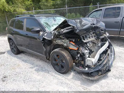 1C4PJLLB9LD581473 — 2020 Jeep Cherokee Altitude FWD, Передняя часть (Front End), фото до ремонта