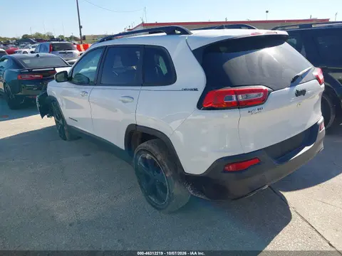 2016 Jeep Cherokee Altitude VIN 1C4PJLCB8GW158734 фото 3