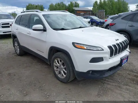1C4PJMCS6HW602717 — 2017 Jeep Cherokee Latitude 4X4, Задняя часть (Rear), фото до ремонта