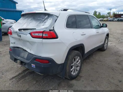 2017 Jeep Cherokee Latitude 4x4 VIN 1C4PJMCS6HW602717 фото 4