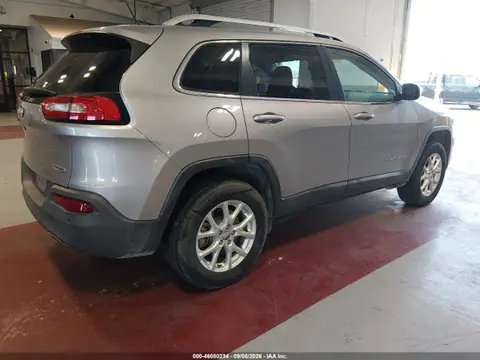 2018 Jeep Cherokee Latitude 4x4 VIN 1C4PJMCB4JD559254 фото 4