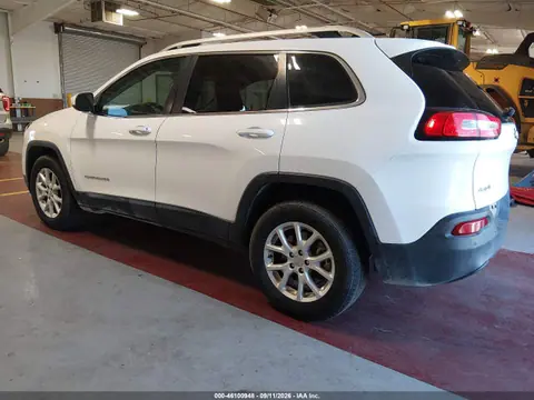 2018 Jeep Cherokee Latitude 4x4 VIN 1C4PJMCB8JD559256 фото 3