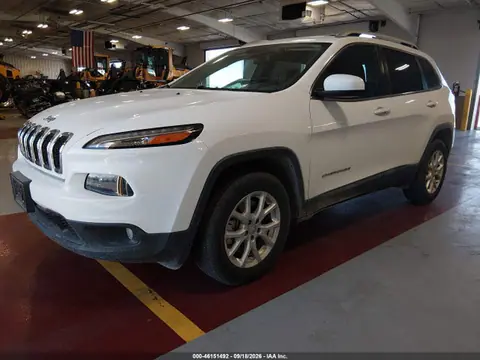 2018 Jeep Cherokee Latitude 4x4 VIN 1C4PJMCB7JD561127 фото 2