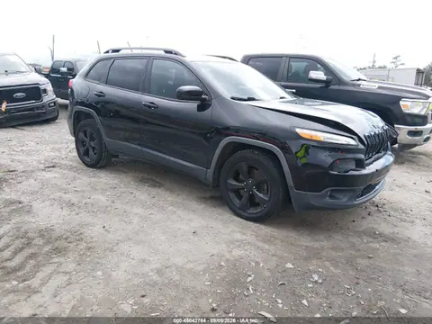 1C4PJLCB8JD620583 — 2018 Jeep Cherokee Latitude FWD, Передняя часть (Front End), фото до ремонта