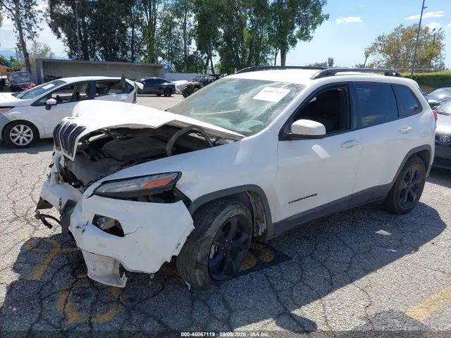 1C4PJLCX2JD558741 — 2018 Jeep Cherokee Latitude FWD, фото 2 с аукциона IAAI 29.09.2026, Передняя часть