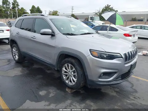 1C4PJLCB0KD220504 — 2019 Jeep Cherokee Latitude FWD, Левый бок (Left Side), фото до ремонта