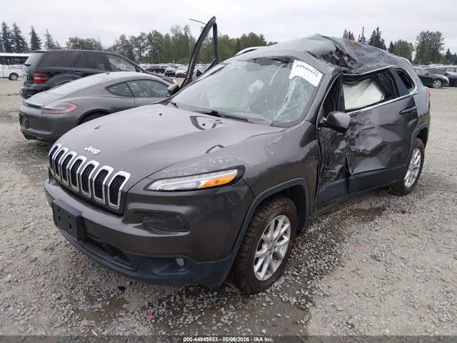 1C4PJMLB5JD562115 — 2018 Jeep Cherokee Latitude Plus 4X4, фото 2 с аукциона IAAI 14.10.2026, Опрокидывание