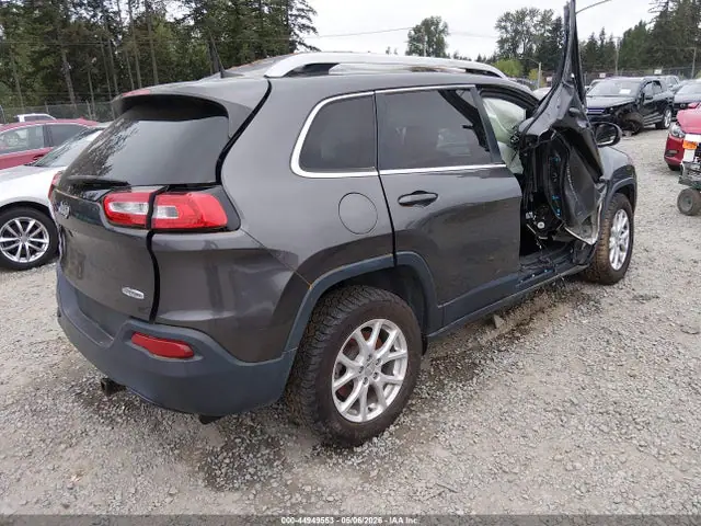 1C4PJMLB5JD562115 — 2018 Jeep Cherokee Latitude Plus 4X4, фото 4 с аукциона IAAI 14.10.2026, Опрокидывание