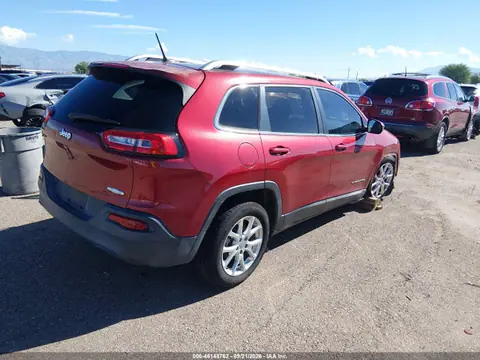 2015 Jeep Cherokee Latitude VIN 1C4PJLCB0FW706921 фото 4