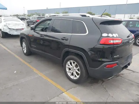 2015 Jeep Cherokee Latitude VIN 1C4PJMCS4FW774709 фото 3