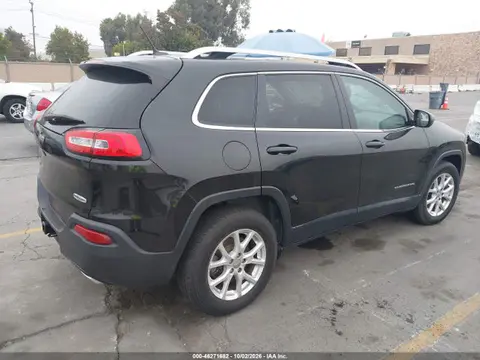 2015 Jeep Cherokee Latitude VIN 1C4PJMCS4FW774709 фото 4