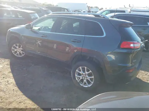 2016 Jeep Cherokee Latitude VIN 1C4PJMCS7GW196347 фото 3