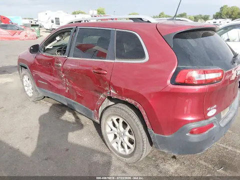 2016 Jeep Cherokee Latitude VIN 1C4PJMCS8GW218369 фото 3