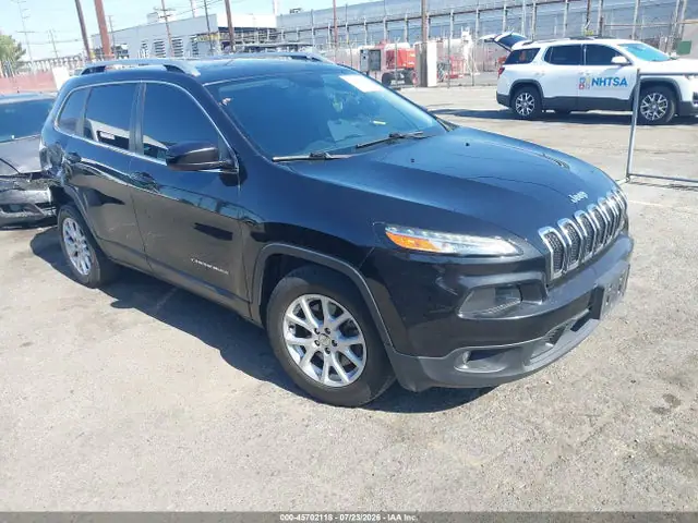 1C4PJLCB7GW282025 — 2016 Jeep Cherokee Latitude, Задняя часть (Rear), фото до ремонта