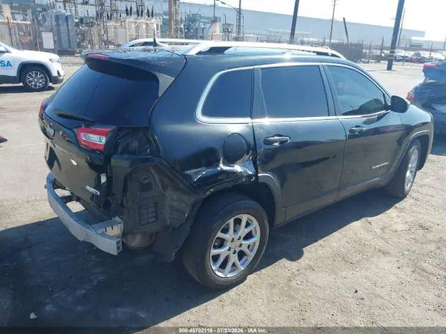 1C4PJLCB7GW282025 — 2016 Jeep Cherokee Latitude, фото 4 с аукциона IAAI 13.10.2026, Задняя часть