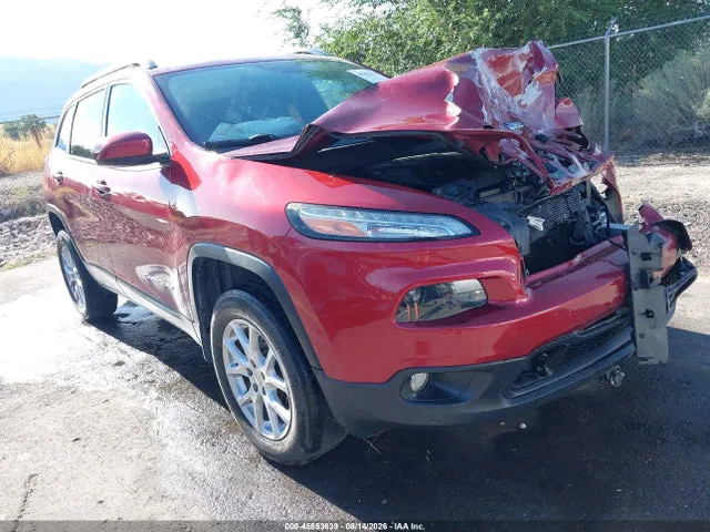2016 Jeep Cherokee Latitude VIN 1C4PJMCS0GW113048 фото 1