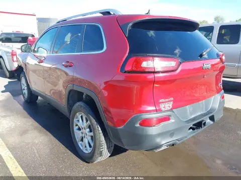2016 Jeep Cherokee Latitude VIN 1C4PJMCS0GW113048 фото 3