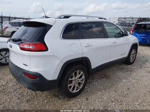 2016 Jeep Cherokee Latitude VIN 1C4PJLCB7GW336360 фото 4